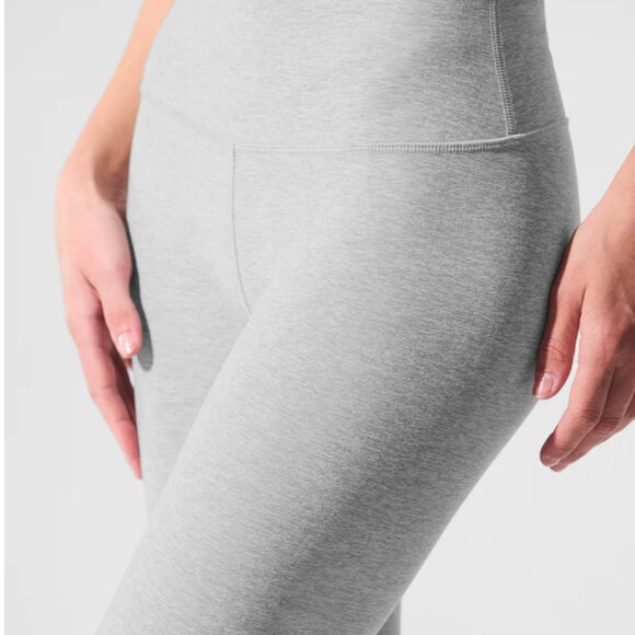 Alosoft SET - High-Waist 7/8 Highlight Legging & Center Stage Bra / S / Gray - Picture 3 of 10